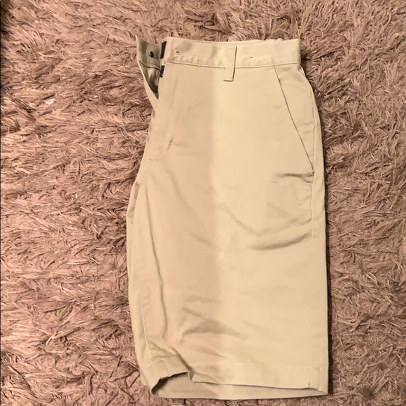 Shorts - Picture 3 of 3